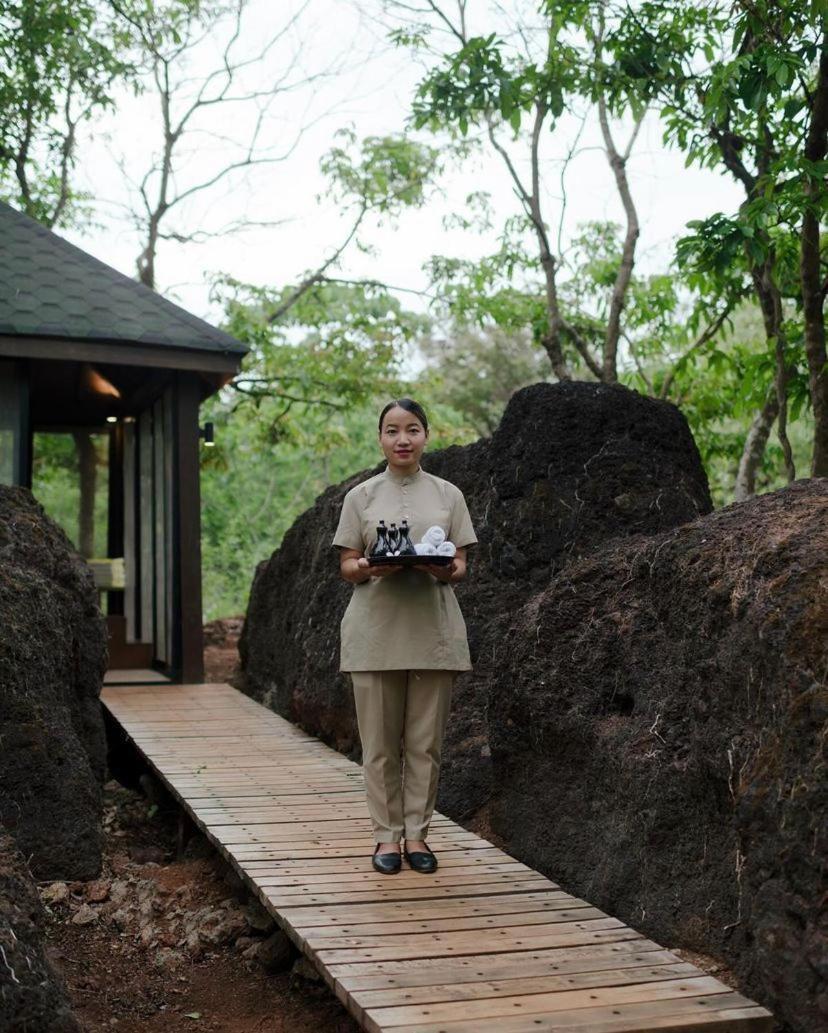 The Postcard Hideaway, Netravali Wildlife Sanctuary, Goa Hotel Vichondrem Exterior photo